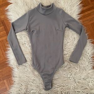 BOOHOO grey turtleneck bodysuit US 4